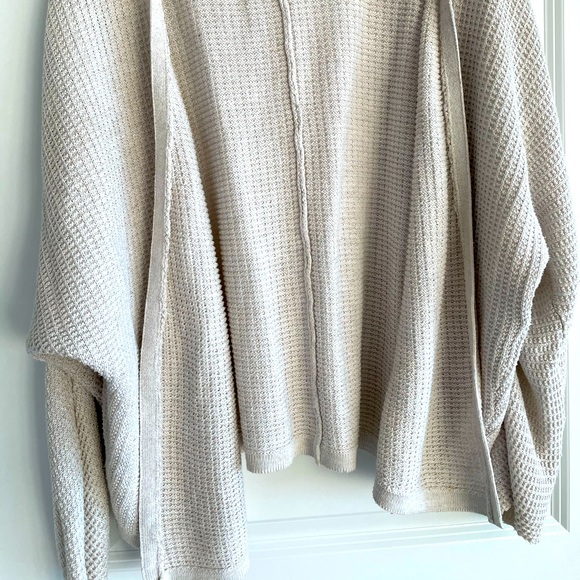 OVERSIZED WAFFLE KNIT OPEN FRONT CARDIGAN 🤍 - Picture 3 of 4